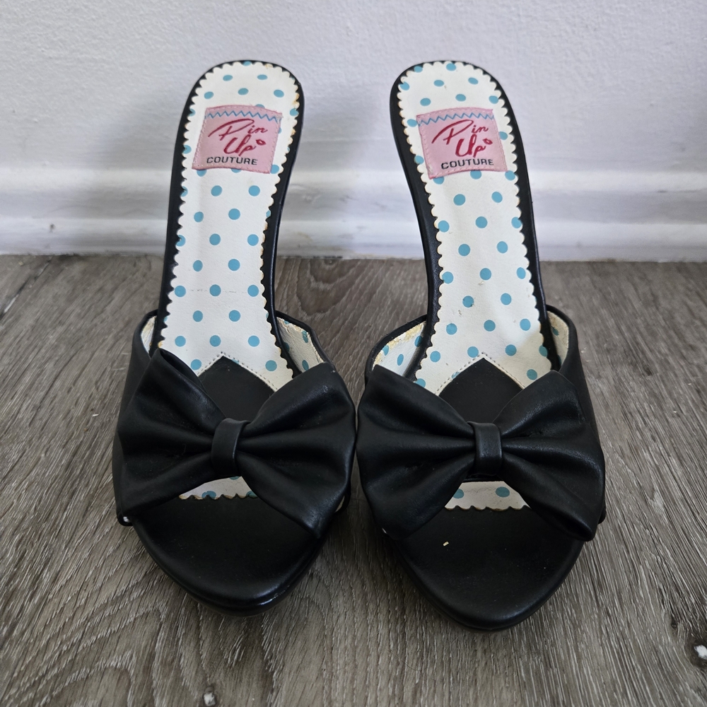PIN UP COUTURE Black Bow Heels